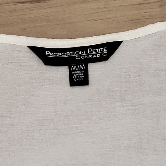 100% Ladies' Cotton Embroidery Blouse - Picture 3 of 4